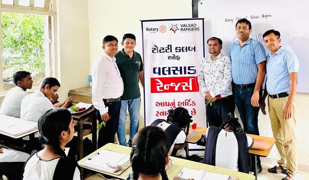 Gyan Vrudhi - Success Mantra by Rotary Valsad Rangers